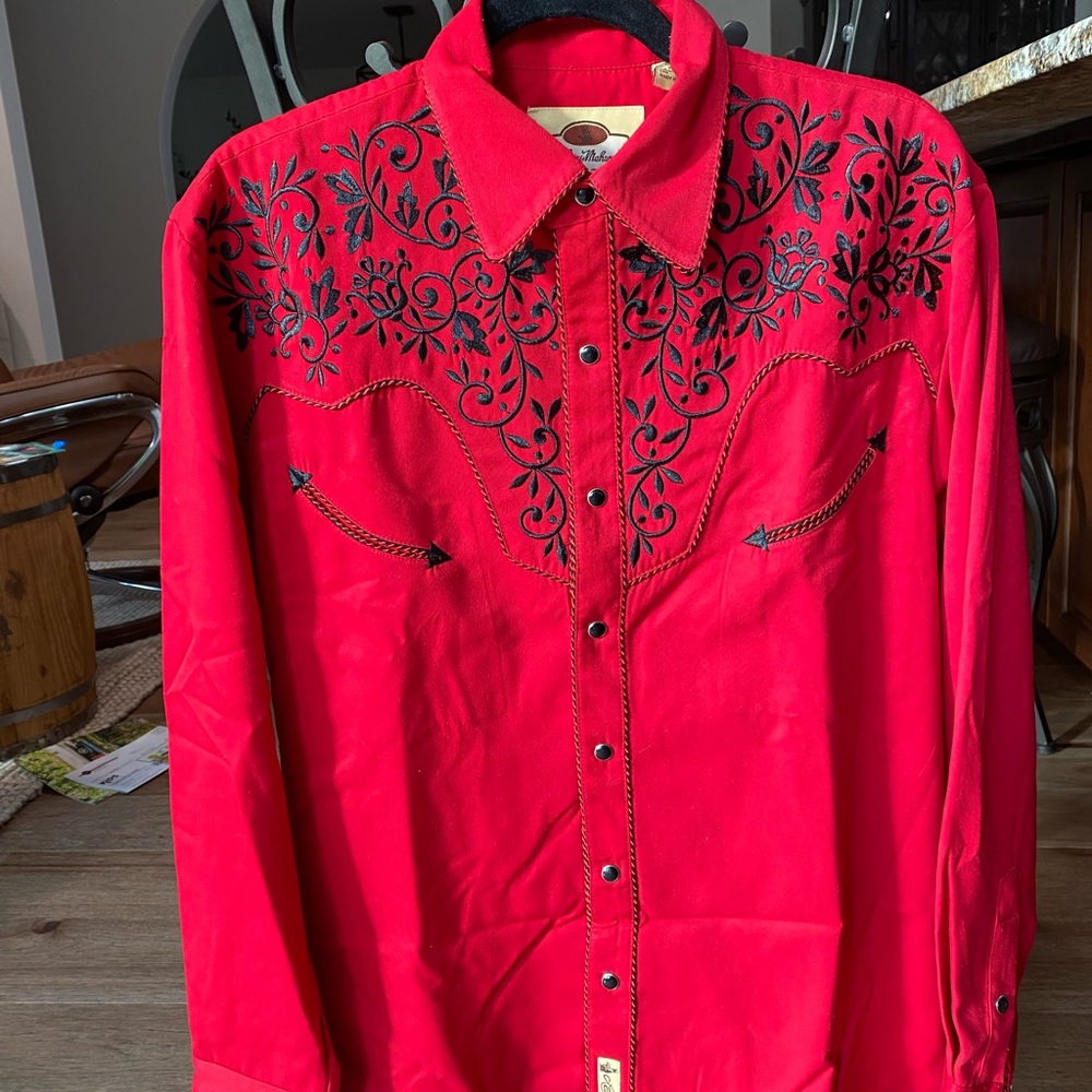 Larry Mahan Collection cowboy western shirt with embroidery.  Small men’s.